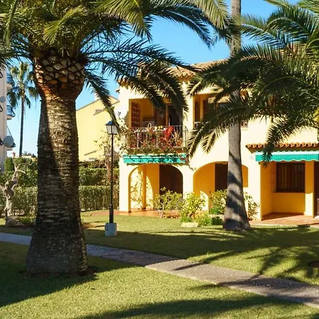Casa De Vacaciones El Poblet Tresento Casa de Férias